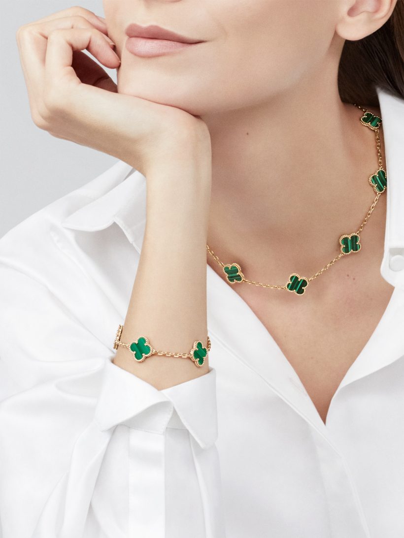 KLEEBLATT HALSKETTEN 10 | EMERALD
